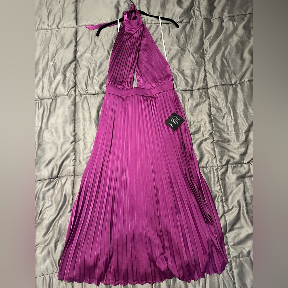 Lulus new with tags purple pleated halter dress size medium